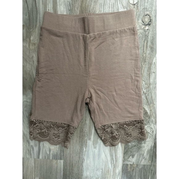 Naked Wardrobe - Picture 3 of 4